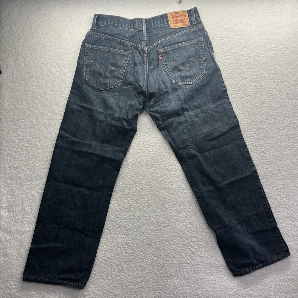 Levi's Jeans Mens 34x32 Blue 559 Denim Relaxed Straight Dark Wash actual 32x30 - Picture 12 of 16